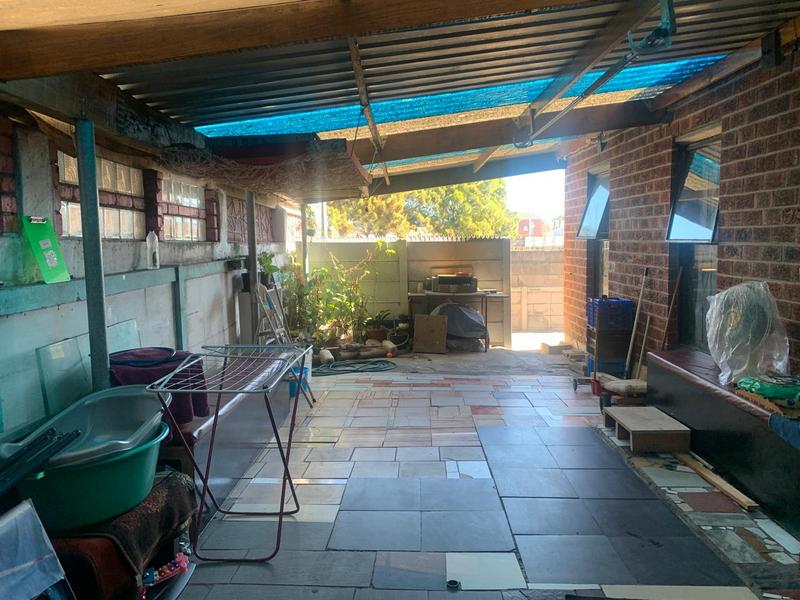 3 Bedroom Property for Sale in Lentegeur Western Cape